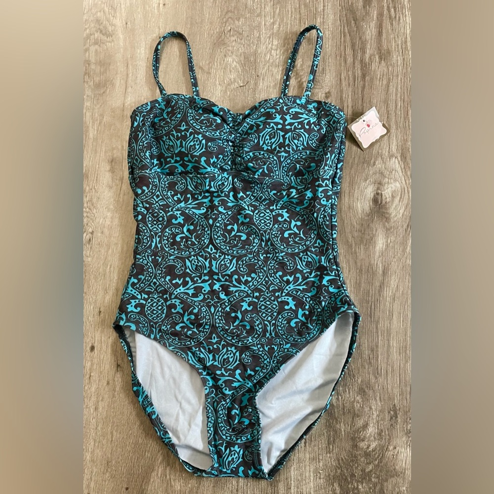 NWT Popina 1 pc swimsuit.